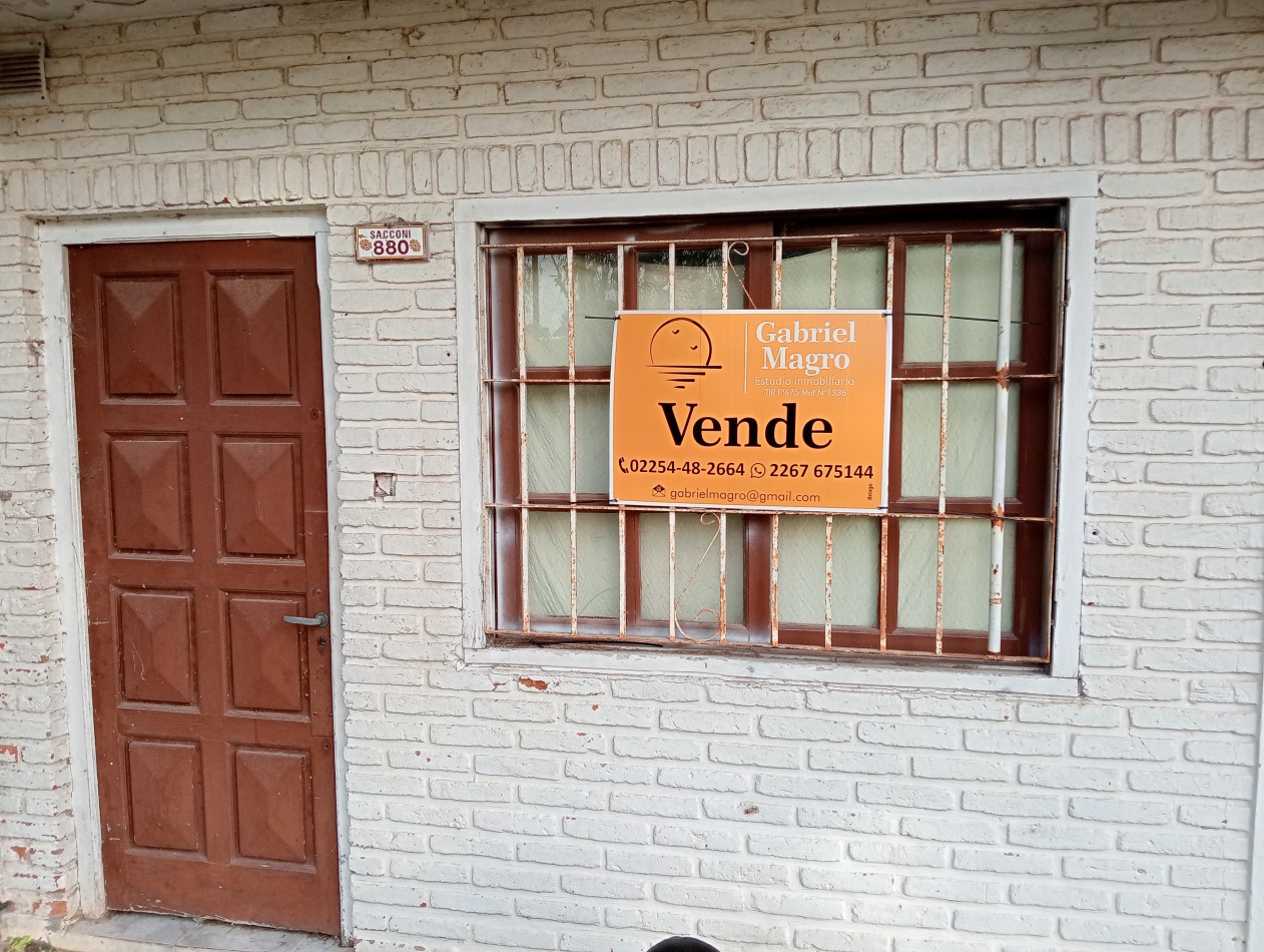 Casa, departamentos y lote a la venta 