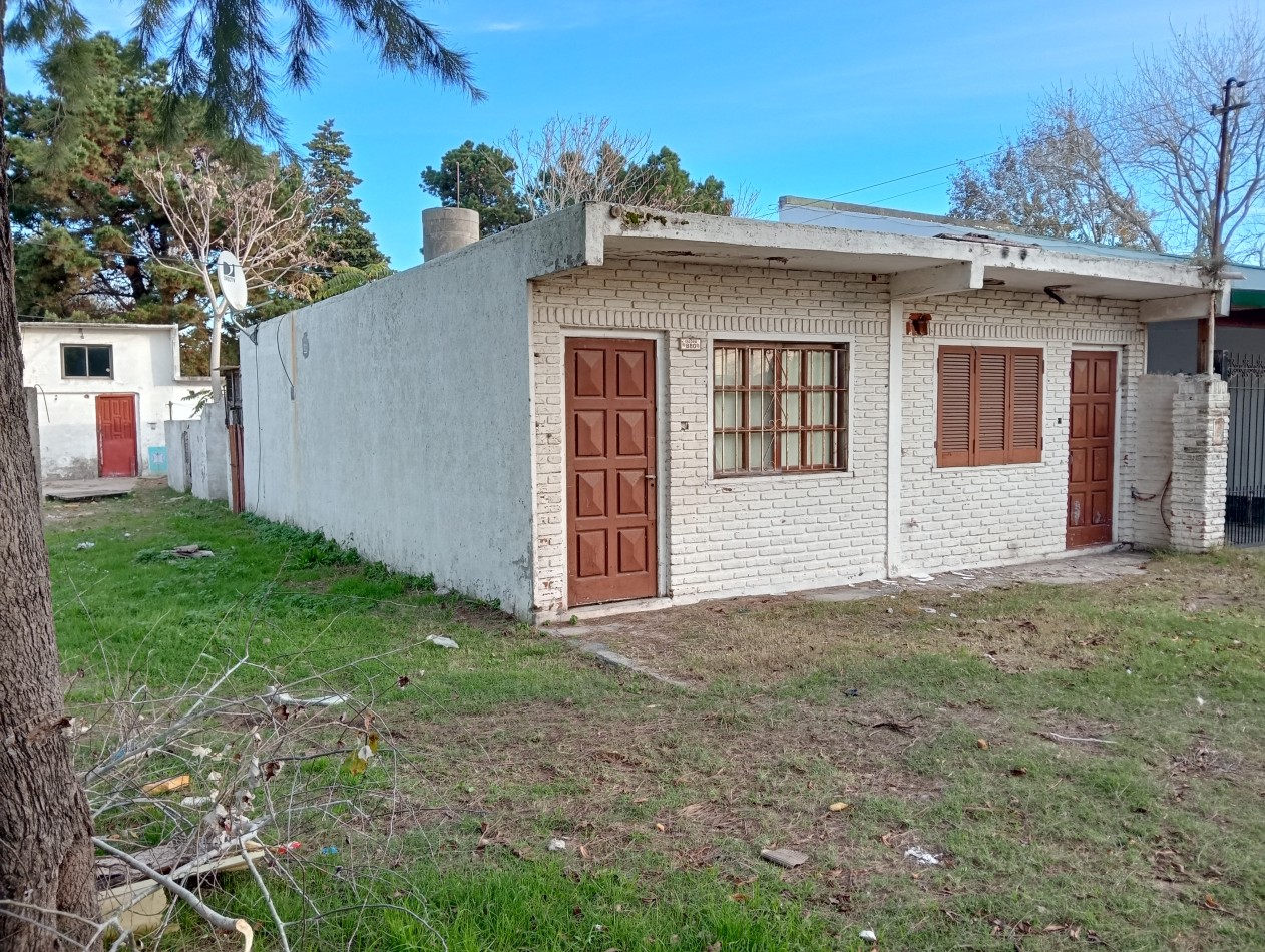Casa, departamentos y lote a la venta 