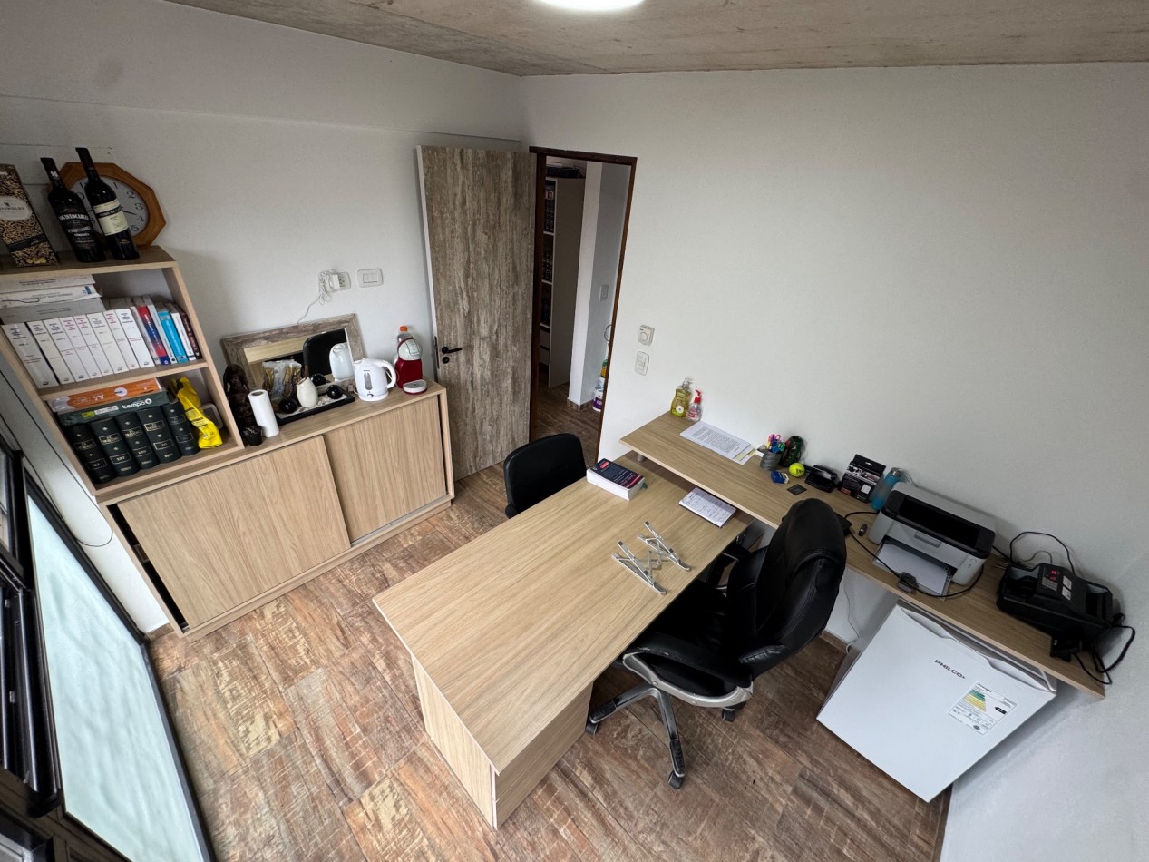 Oficina/ consultorio
