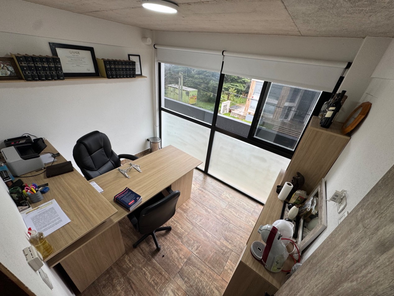Oficina/ consultorio