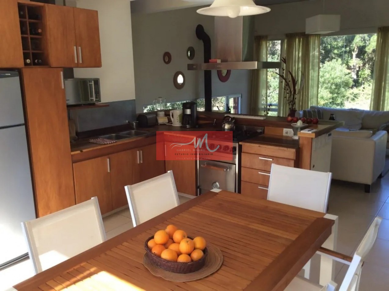 Casa en  venta- Mar de las Pampas