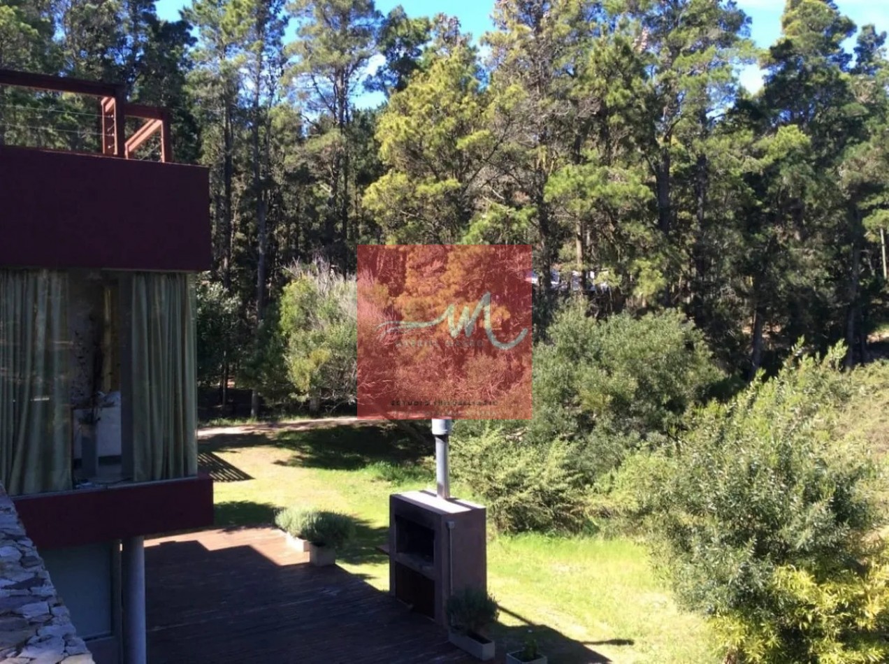 Casa en  venta- Mar de las Pampas