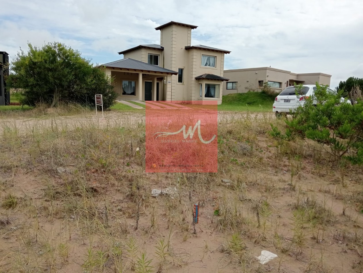 LOTE EN COSTA ESMERALDA BARRIO SENDERO IV