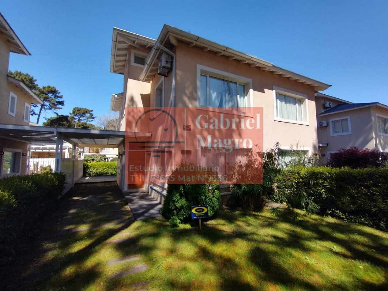 Triplex a la venta en  Pinamar