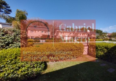Triplex a la venta en  Pinamar